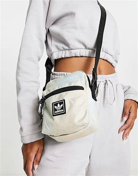 adidas messenger weiß|adidas Originals Originals Utility Messenger 2.0 Crossbody, .